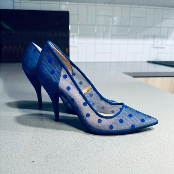 I.N.C International Concept Translucent Pointed Toe Pump (size 6) - Picture 3 of 7